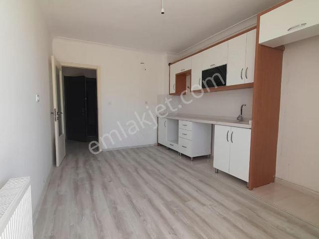 Ali Özcan'dan Site İçinde Kat Konumunda Y.giriş_3+1