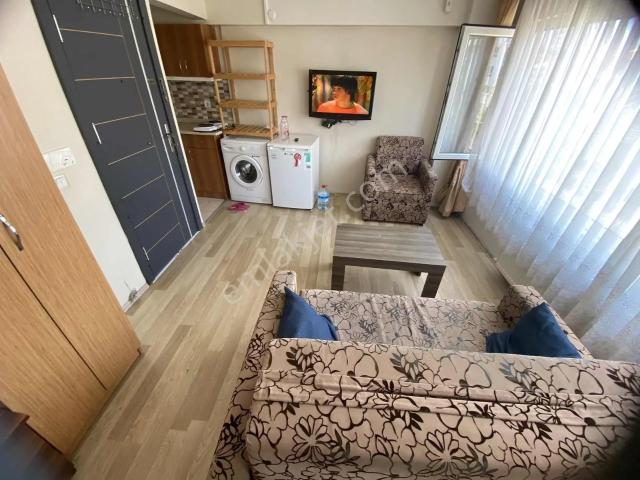 Ali Topal Bakırköy'de Eşyalı 1+0 Daire: 35m², Faturalar Dahil!