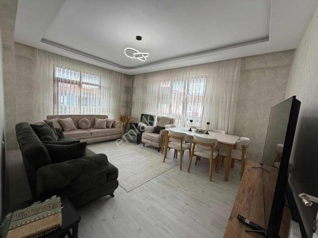 Ali Ulvi Kurucu Caddesinde 3+1 Satılık Daire