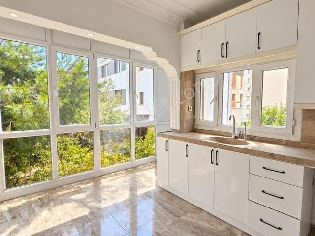 Aliağa Kültür'de Satılık 3+1 Tadilatlı Ara Kat Satılık Daire