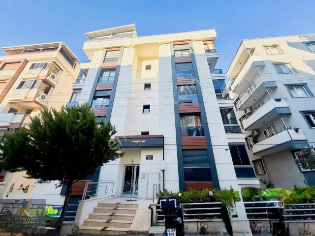 Aliağa Kurtuluş Mah. Merkezi Konumda 3+1 Geniş Satılık Daire
