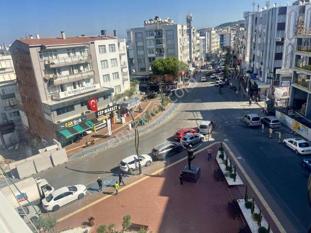 Aliağa Merkezde Ara Kat 2+1 Masrafsız Geniş Daire