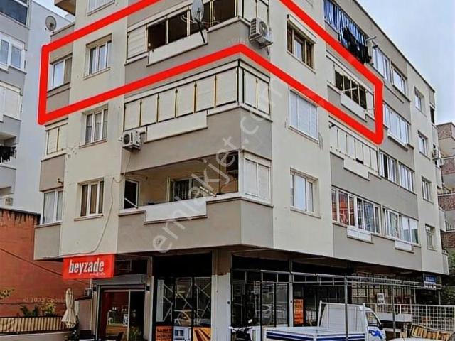 Aliağa Merkezde Arsa Payı Değeri Yüksek Satılık Ara Kat Daire