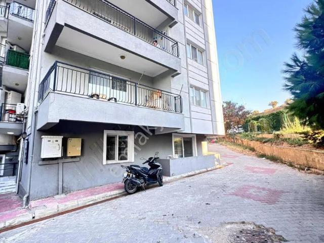 Aliağa Siteler 3+1 Kiralık Ara Kat Daire