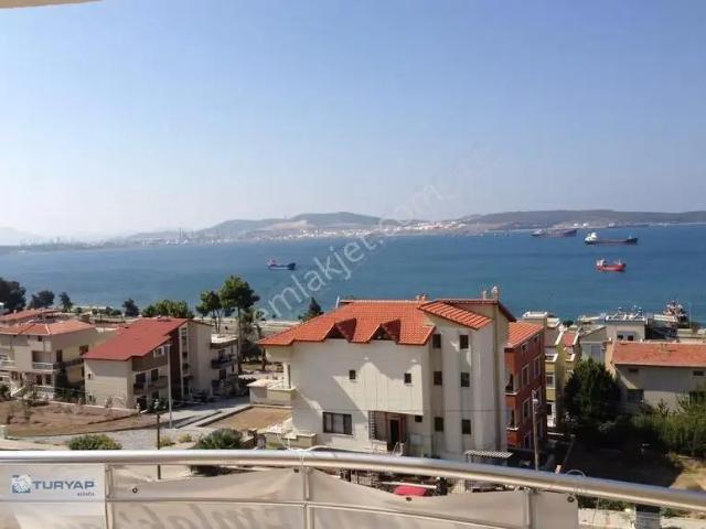 Aliağa Yalı Mahallesinde Kiralık 3+1 Full Eşyalı Daire