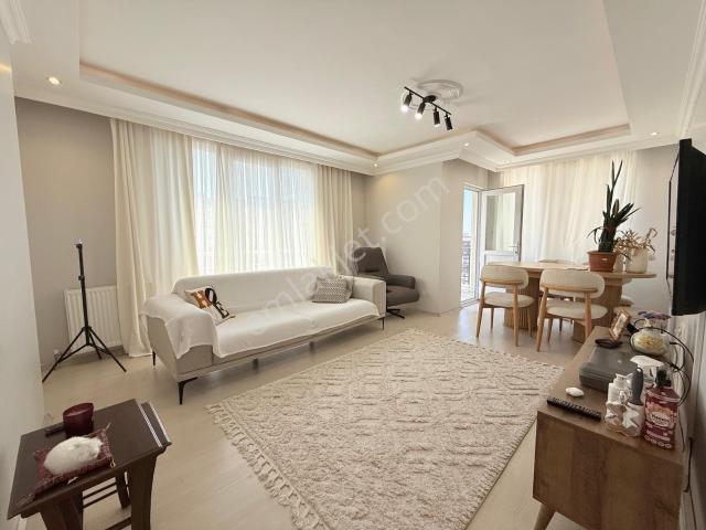 Alibeyköy / Çırçır Mahallesin'de M7 Metroya Yakın 2+1/ 90 M2 Kat/3