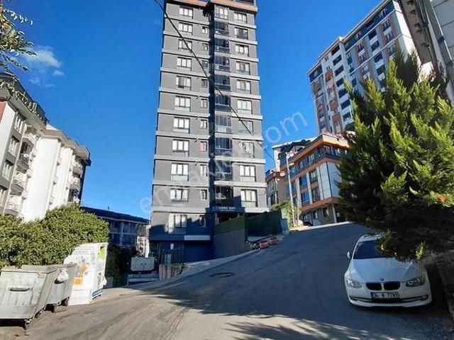 Alibeyköy'de Site İçresinde Manzaralı 2+1 Satılık Daire