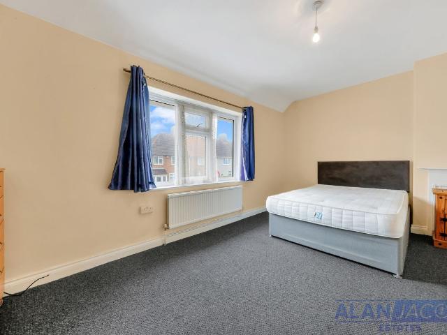 Alibon Road, Dagenham RM9, 2 bed terraced house to rent, £2,000 pcm | PrimeLocation