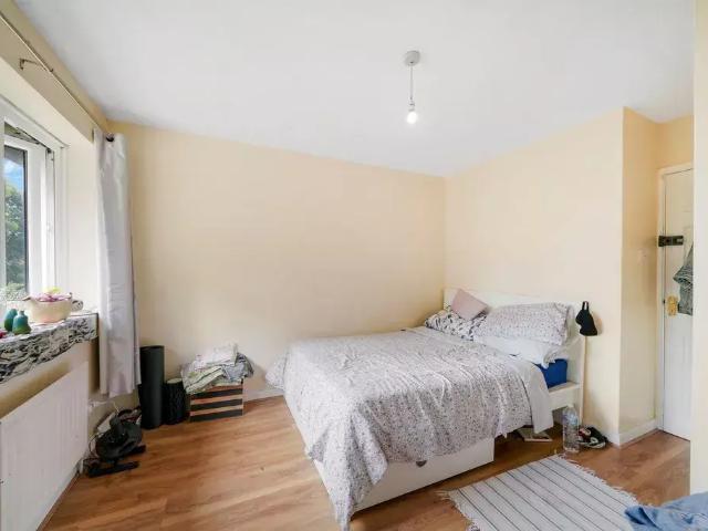 Alice Thompson Close, London SE12 2 bed house to rent £1,730 pcm £399 pw