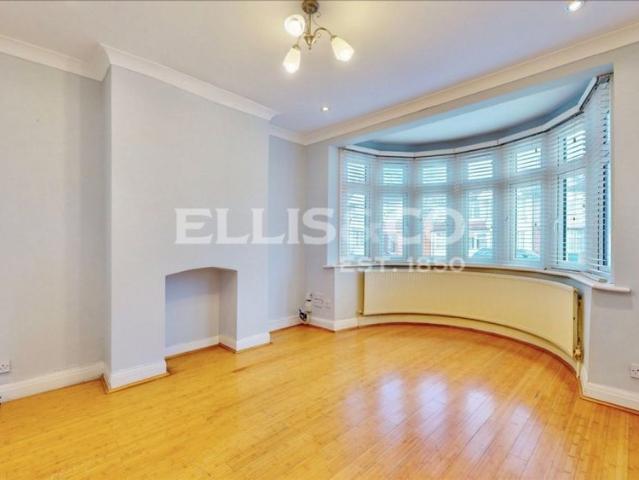 Alicia Gardens, HA3, Harrow