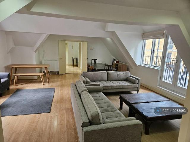 Alie Street, London, E1 2 bed penthouse to rent £3,200 pcm £738 pw