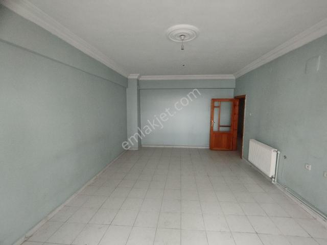 Alihan G.m.den Kırklar Mah.de Alirıza Septioğlu Cad.de Asansörlü 3+1 Satılık Daire