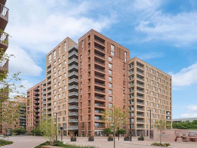 Alington House, Hornsey N8, 3 bed flat to rent, £3,250 pcm | PrimeLocation