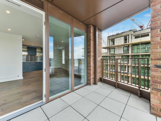 Alington House, Mary Neuner Road. 2 bed apartment to rent £2,197 pcm £507 pw