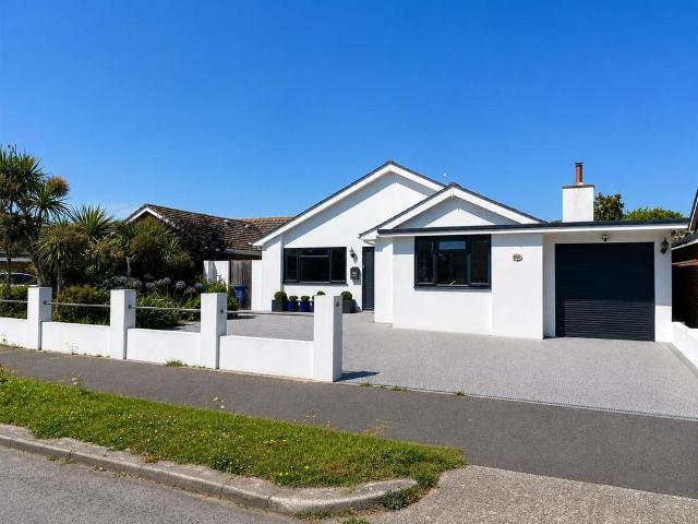 Alinora Crescent, Goring By Sea. 3 bed detached bungalow to rent £2,850 pcm £658 pw