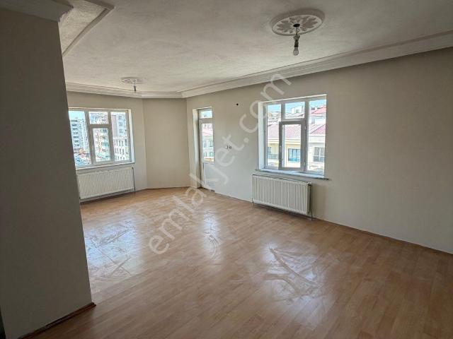 Alipaşa Mah Kiralık 3+1 Daire