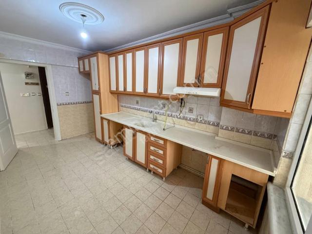 Alipaşa Mahallesinde Satılık 3+1 Site İçerisinde Satılık Daire