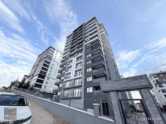 ALKAYIŞ'TANSARAYDA BULVAR YAKINI LÜX SİTEDE 2+1 95mLÜX DAİRE