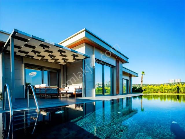 4+2 Tek Kat Alkent 2000'de Modern Mimarili Müstakil Villa