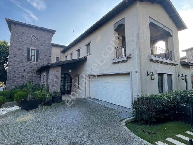 Alkent Karaağaç Toskana Göl Ve Deniz Manzaralı 7+2 Satılık Villa
