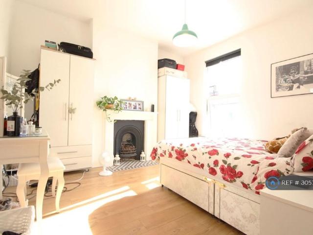 Alkham Road, London, N16 1 bed flat to rent £1,900 pcm £438 pw