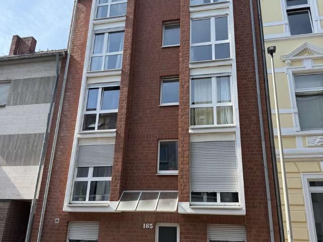 Alltagstauglich wohnen mit Blick auf die Sterne mit 4 Zimmern in Mönchengladbach Rheydt
