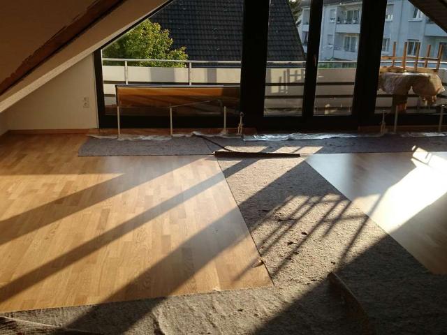 Alltagstauglich wohnen in dieser modernisierten 3 Zimmer Dachgeschosswohnung in Detmold