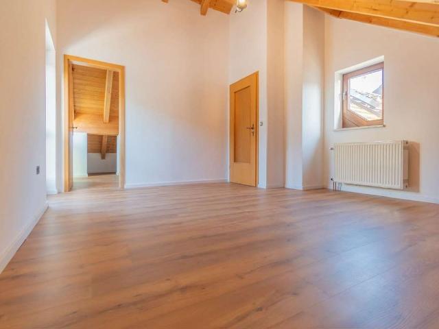 2 Zimmer Wohnung in WG / Solln