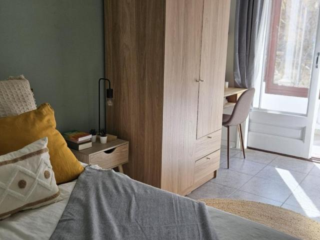 Alluring double bedroom near Diagonal metro station