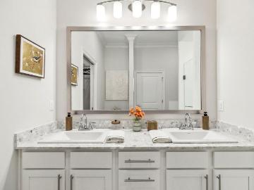 Jefferson Parish, Louisiana, USA - Equipped kitchen