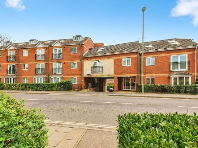 Allyn Court, Twyford Road, Eastleigh SO50, 2 bed flat to rent, £1,200 pcm | PrimeLocation