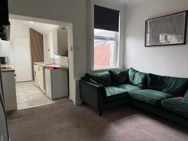 All Ensuite Bed House / Aug, LN5