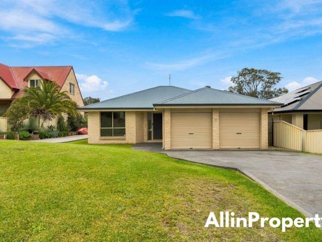 All In 20 Royal Street, Worrigee