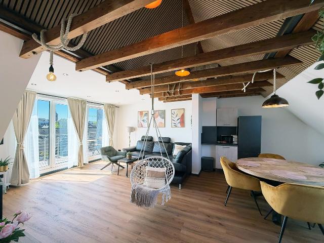 All inclusive living: renovated & fully furnished 2 room apartment with balcony for temporary rent in Cologne, Koln Amsterdam Apartments for Rent