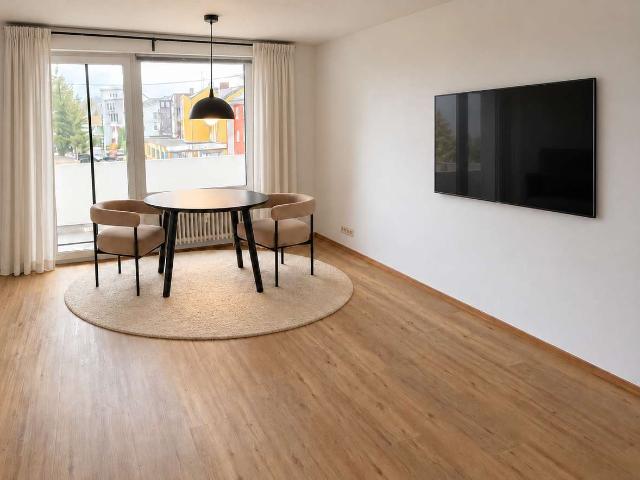 All Inclusive Wohnen: Modernes, lichtdurchflutetes 1 Zimmer Apartment mit Südbalkon & S Bahn Nähe