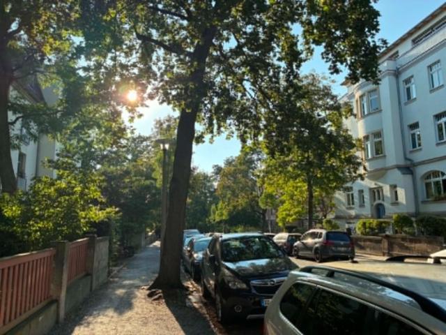 All Inclusive 1.5 Room Apartment with Balcony near Alaunpark, Neustadt | 1 Year Sublet | Anmeldung Possible