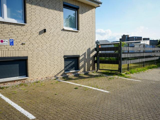 All Inclusive – 2 Room Apartment, Garbsen, 4 People, Kitchen & Bath, Balcony, Garbsen Amsterdam Apartments for Rent