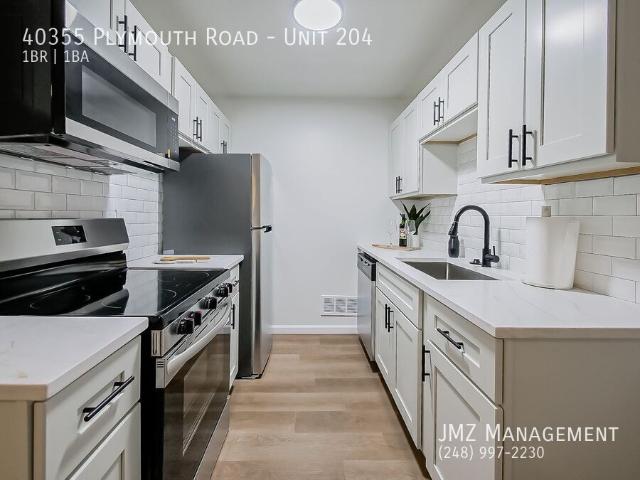 All New Luxury Living In Plymouth