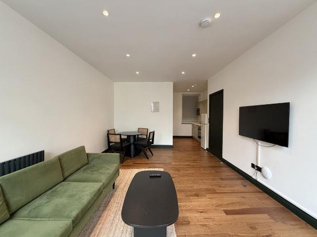 All Six House, 8 Dantzic Street, Manchester M4, 2 bed flat to rent, £1,750 pcm | PrimeLocation