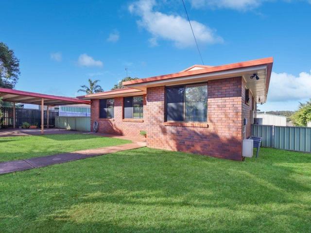 ALL UPDATED INSIDE. Contemporary Style, CRIMSAFE Security and Everyday Practicality is right here in respected Centenary Heights