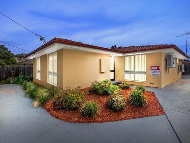 ALL UTILITIES INCLUDED GAS, ELECTRICITY, WATER + GARDENER!