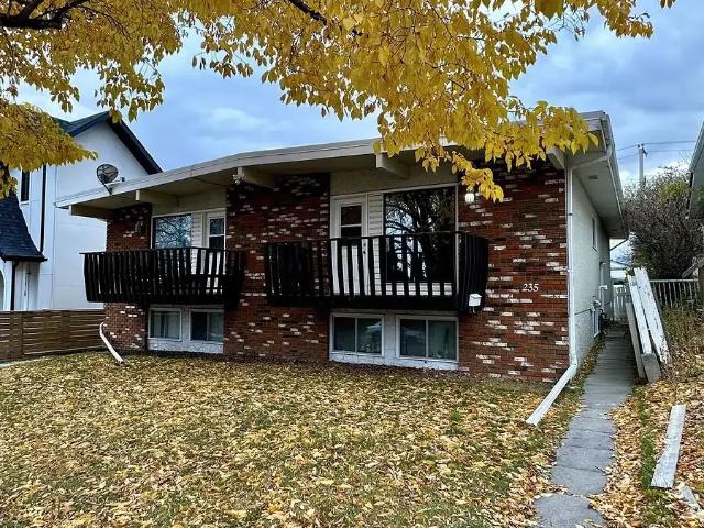 All Utilities & Internet Included 2 Beds 1 Bath Upper Floor Tuxedo Park NW — 2 Bedrooms Main Floor