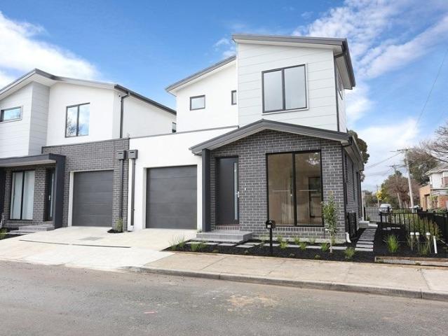 All you need in this top location!