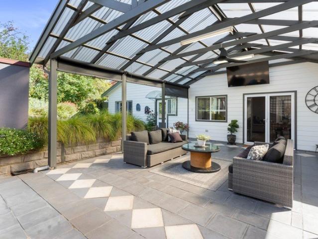 All Year Alfresco Entertaining Separate Granny Flat 1,267sqm Block