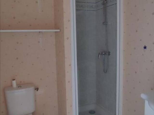ALLAIRE Appartement de type 2 de 35m² situé au rez de chaussée d'une résidence calme et bie.
