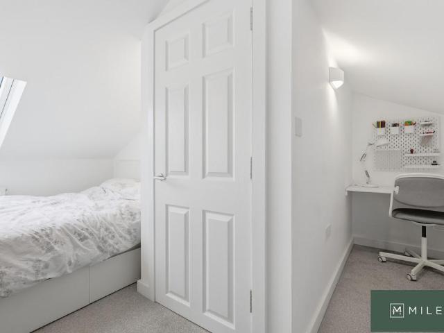 Allan Way, W3, London 3 bed terraced house to rent £3,200 pcm £738 pw