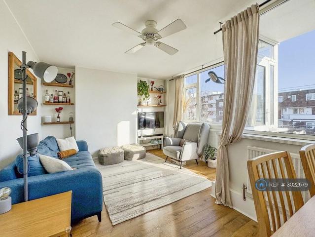 Allan House, London, SW8 4 bed flat to rent £4,000 pcm £923 pw