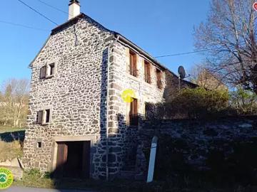 Allanche 15160 Achat / Vente maison 4 pièces t4 terrasse