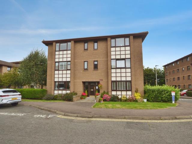 Allanfield, Edinburgh EH7, 1 bed flat to rent, £1,300 pcm | PrimeLocation