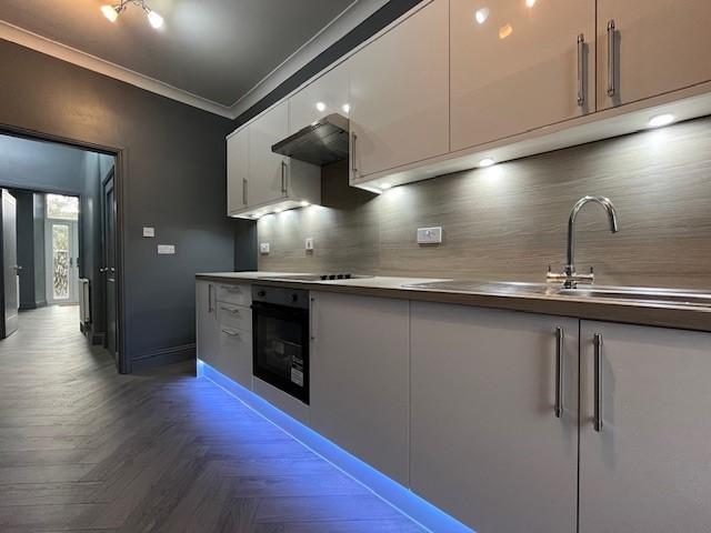 Allanpark Street, Largs, KA30 2 bed flat to rent £750 pcm £173 pw